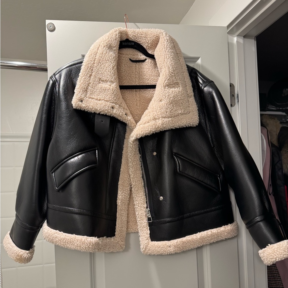 Kensie Black and Cream Teddy Jacket